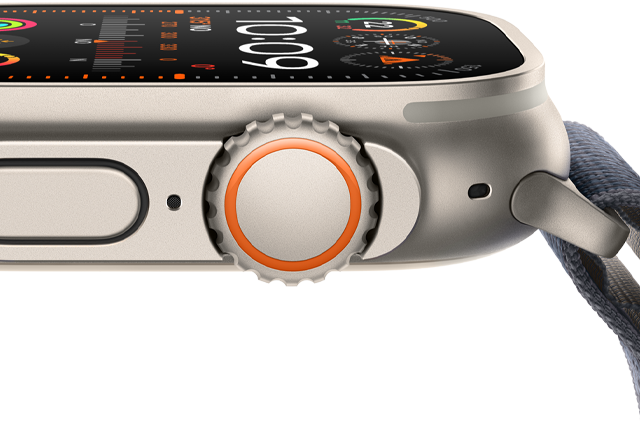 Un Apple Watch Ultra 2 que muestra la robusta caja de titanio, la pantalla plana, la Digital Crown y el botón lateral